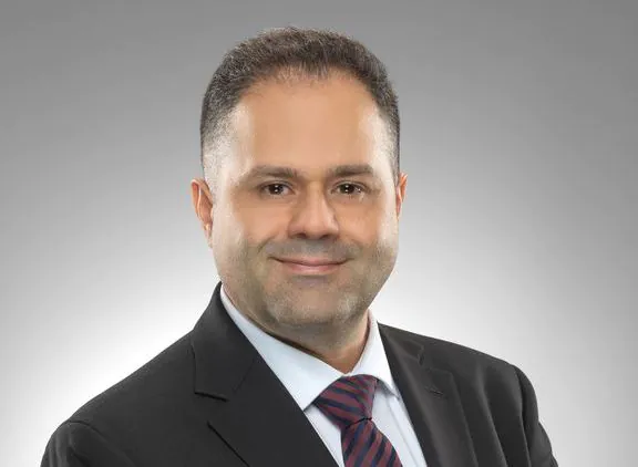 Dr. Arman Feiz