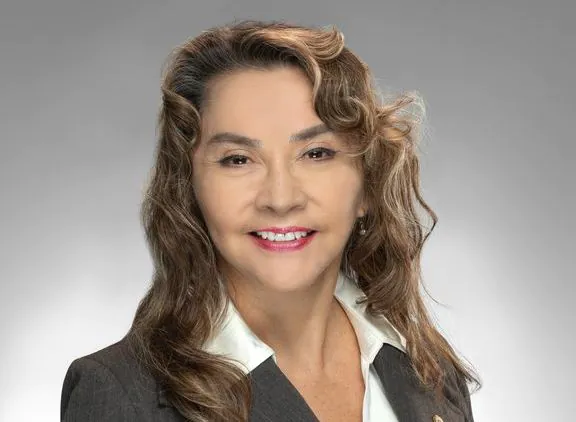 Dr. Rosa E. Nunez